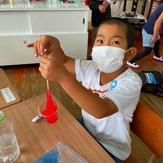 コップが持ち上がりました！