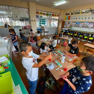 小さな科学者たち