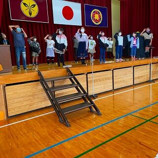 「虹」を歌いました