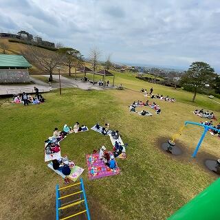 輪になって食べよう！
