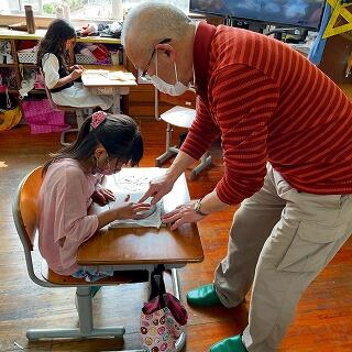 人さし指でていねいにね