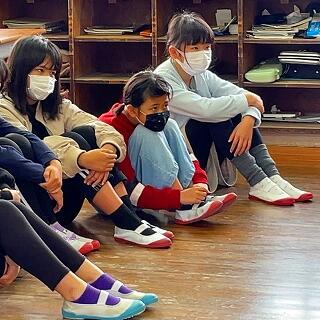 話の世界に入ってます