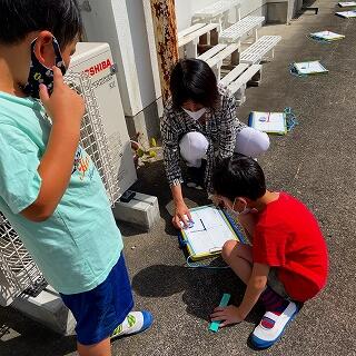 方位磁針で方角を確認してね