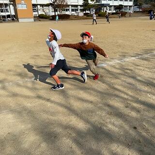 うわっ、よけられるか！？