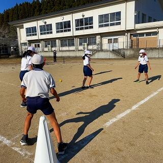 ほらほら、後ろ後ろ！