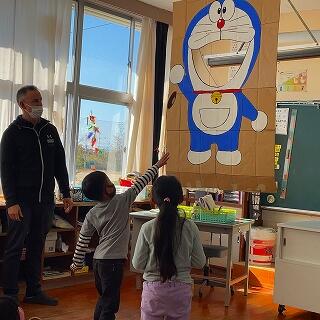 口におやつが入るかな？