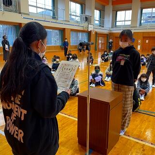 図書委員会からの表彰です