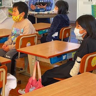 こちらも真剣にみています