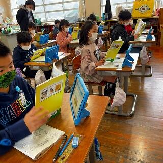 教科書もしっかり読みます