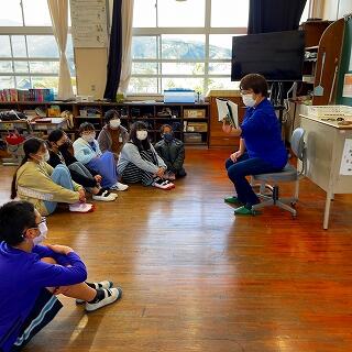 挿絵をみせてくださいます