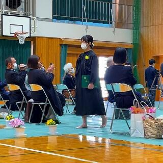 堂々と退場です