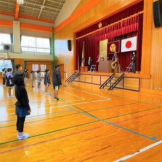 ２名の先生方が離任されます。