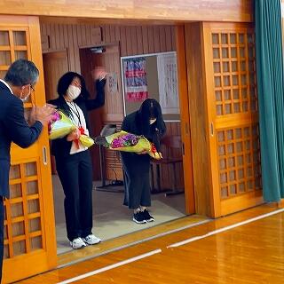 さみしいです…