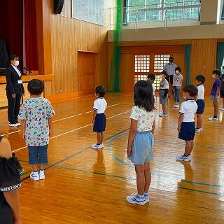 子どもたちの前、緊張しますよね