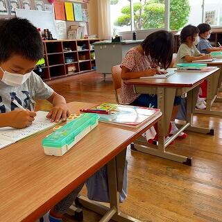 一生懸命書いていますね。