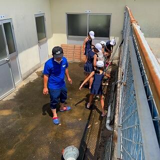 更衣室の前もきれいにしてくれました。