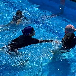 うわーっ、追いつかれた―！