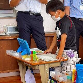 みんなに見られていると緊張するなぁ