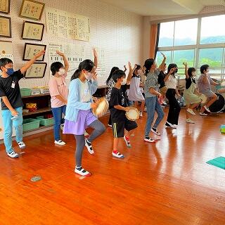 「タッタ」にのせて