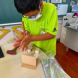 まっすぐ穴が開くかな？