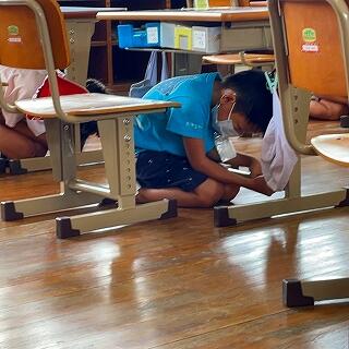 早く地震がおさまらないかなぁ