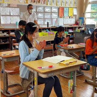 相手の主張にも拍手をおくります