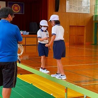 どっちが勝った？