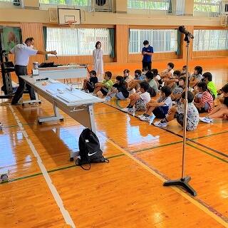 ハイ、そこの君！