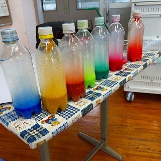 カラフルな石けん水