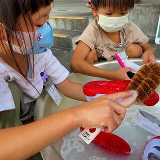 ゴシゴシこすってこすって