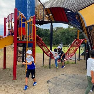 遊具オニごっこ