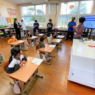 いろんな先生が見ています…