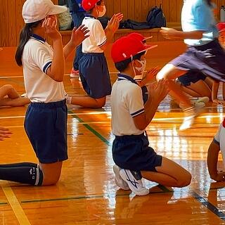 友達を応援したり…