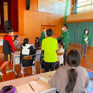 レジ横で販売している、あのおいしいのなんでしたっけ？