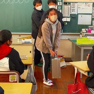 こりゃぁ…重い…