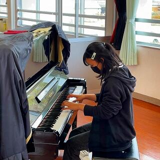 校歌の演奏、久しぶりです。