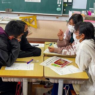 コンビニのお弁当に何を足す？