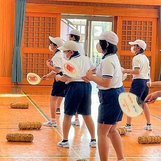 うちわもカッコよく使えるかな？