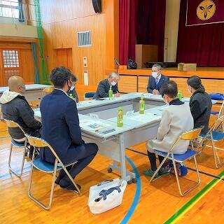 学校関係者評価委員会です