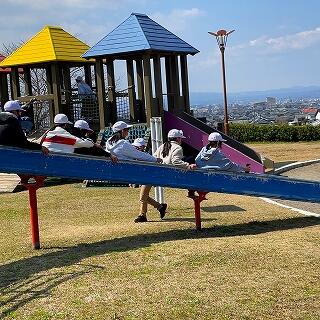 一緒にすべり台