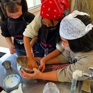 しっかりこねてね