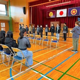 今回は歌も歌いますよ