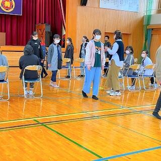 退場はあわてずにね