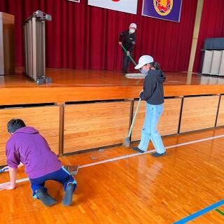 卒業式でステージは使うからね