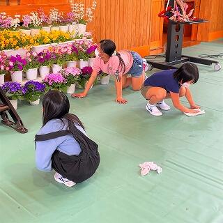 汚れたところはふきますよ。