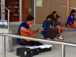 さあ、歌って！