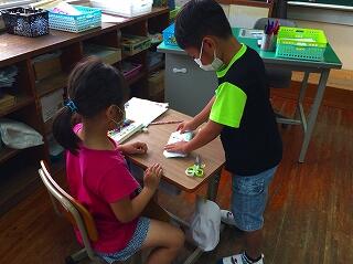 こうやって折るんだよ