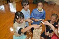 どこまで高く積み上げることができるかな