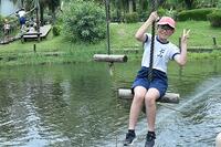 水の上のブランコは気持ちいいな