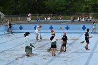 大プールは広いね。